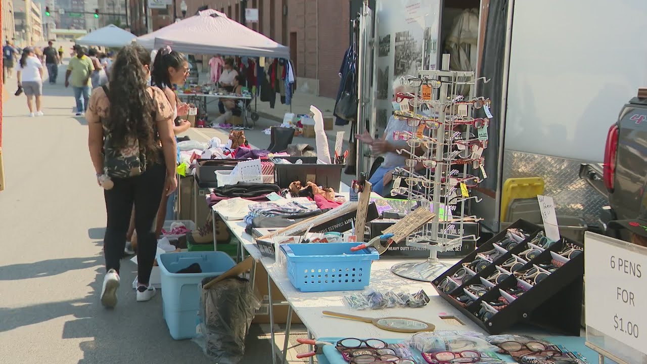 ⁣Chicago's famed Maxwell Street Market returns