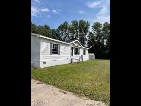366 Circle Dr E, Grand Forks, ND home video tour