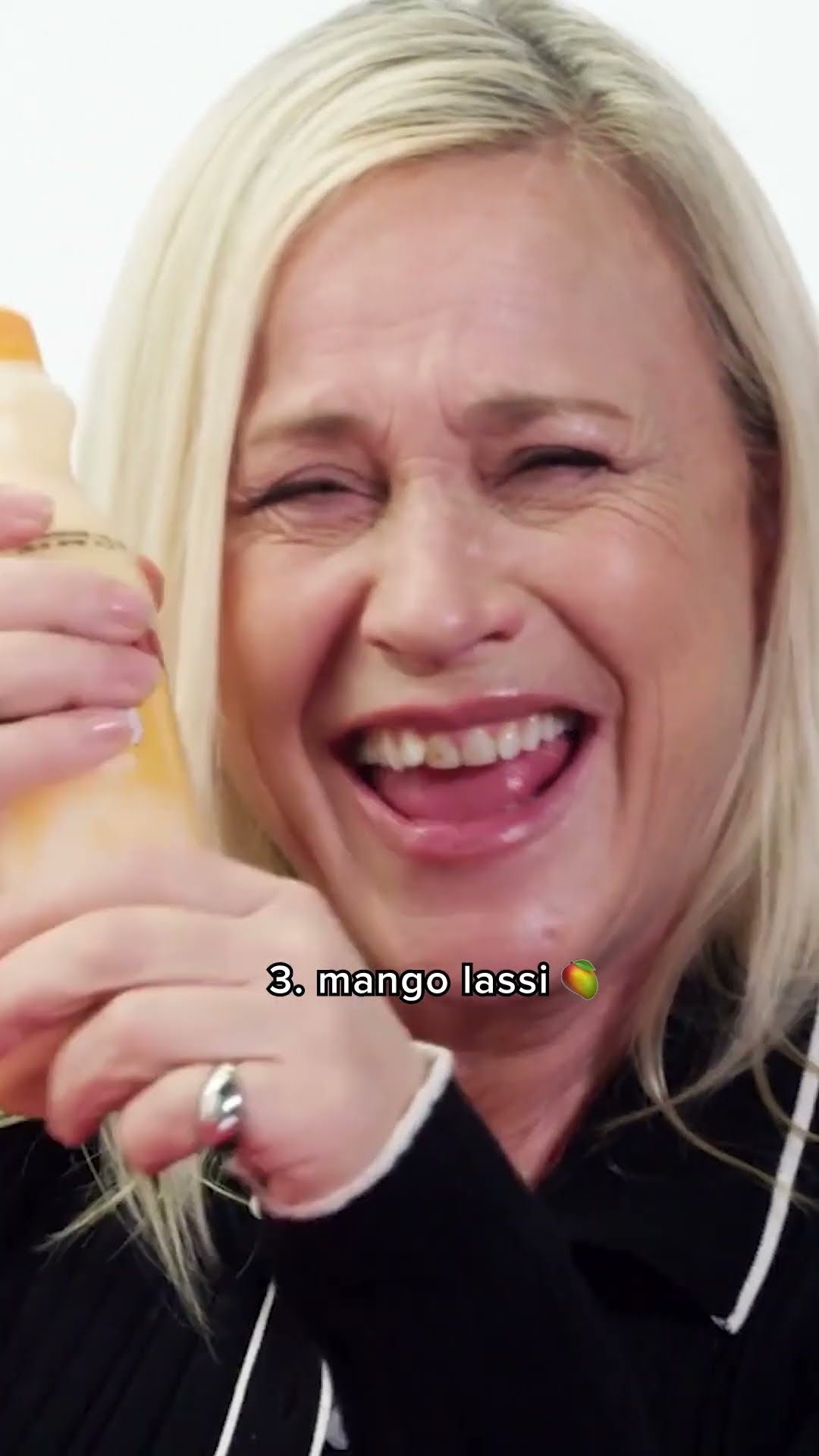 Patricia Arquette was ✨PREPARED✨ for Hot Ones Versus ?