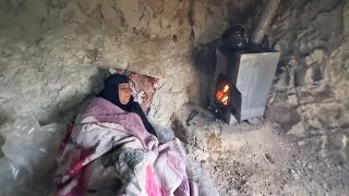 Download Lagu Nejati Cave and Grandma: Life in the Rugged Mountains MP3