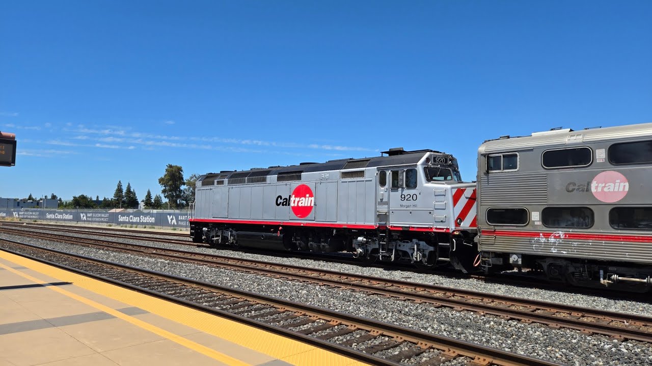 Caltrain MPI F40PH-2C #920 idling at Newhall Yard Santa Clara Station # ...