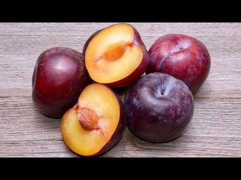 Video: What Vitamins Are Rich In Plums