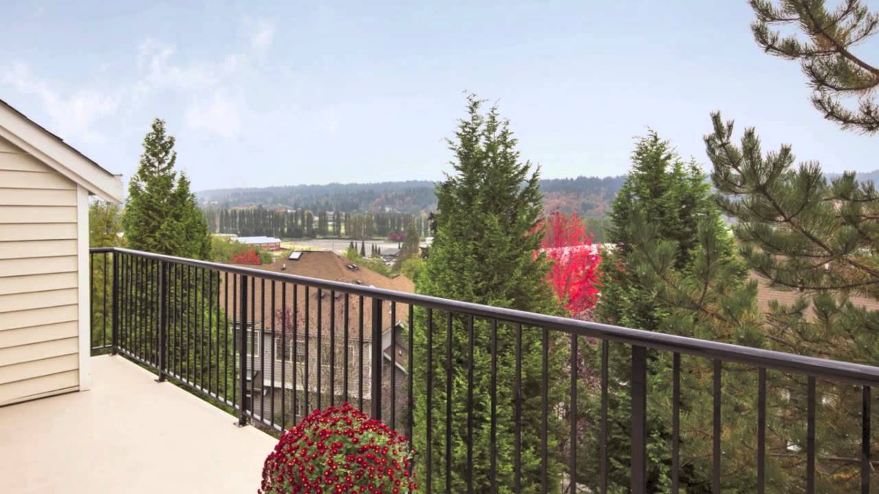 Woodinville Townhome For Sale, Remodeled Condo that feels like a home