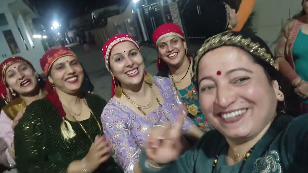 होली कीपार्टी ♥️☕