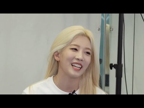 Kim Lip speaking Chinese
