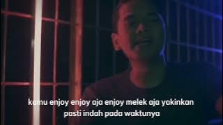 KOBE BAND ENJOY AJA lgu nya enak banget klik aja kalo gk percaya(lirik)-#officialmusicvideo #xkobe
