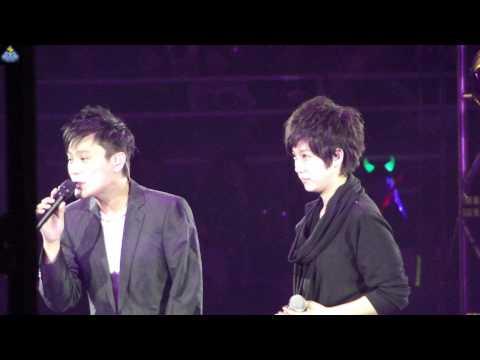 张信哲_李霄云 有一点动心 【高清】 幸福觉哲北京演唱会 2010.01.30