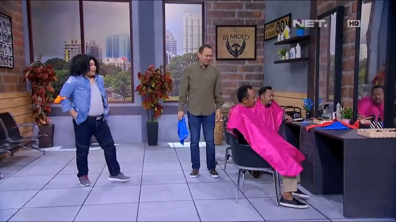 Preman Mau Malak Gak Jadi Karena Banyak Orang Aneh di Tempat Cukur Ini!