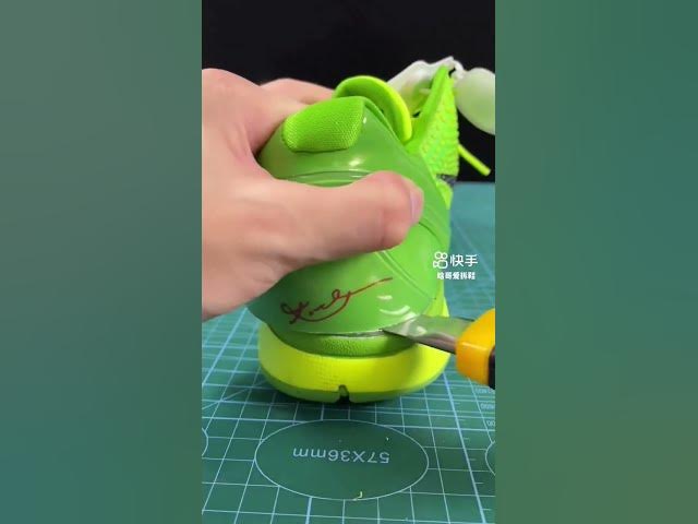 Too small so I cut them Nike Kobe 6 Protro Grinch CW2190-300 ASMR (GREEN APPLE/VOLT-CRIMSON-BLACK)