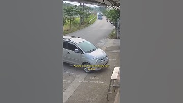 Ai đúng ai sai trong tình huống này? 😂 #giaothong #tinhhuonggiaothong #luatgiaothong