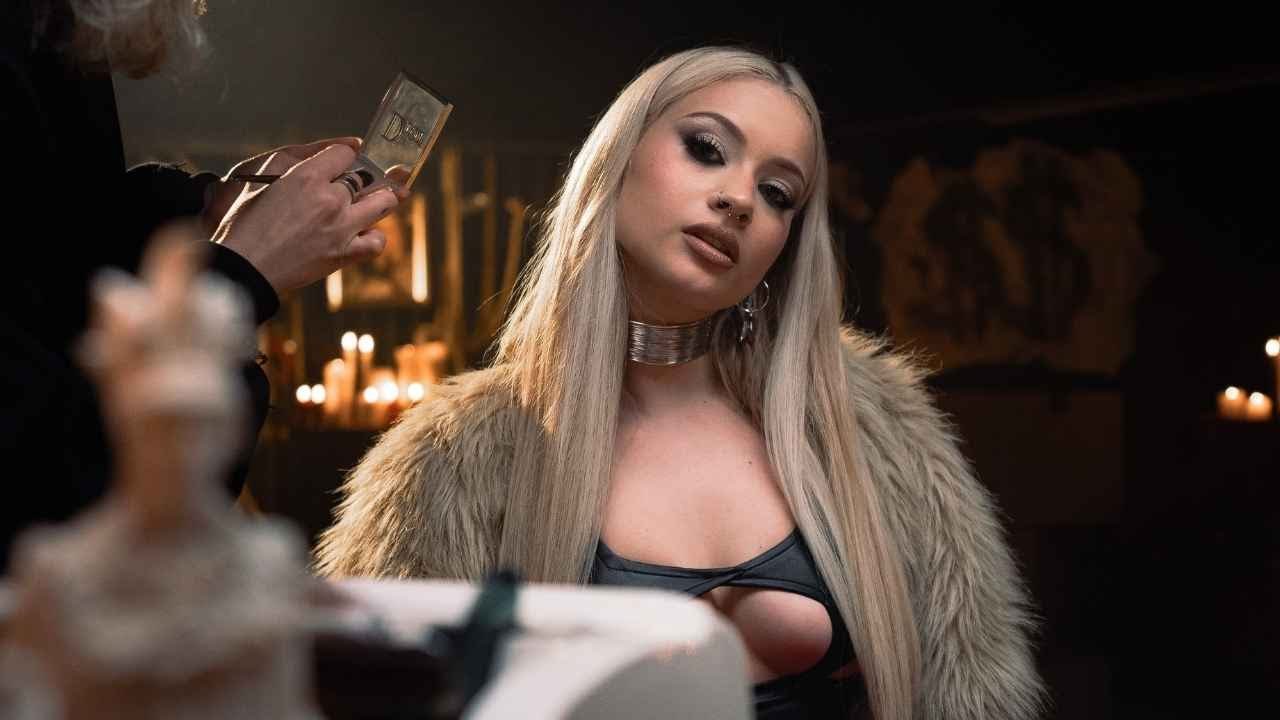 Crazy Oliwka - TWERKIN'