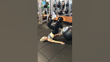 Single leg Hamstring Curl on Stability Ball