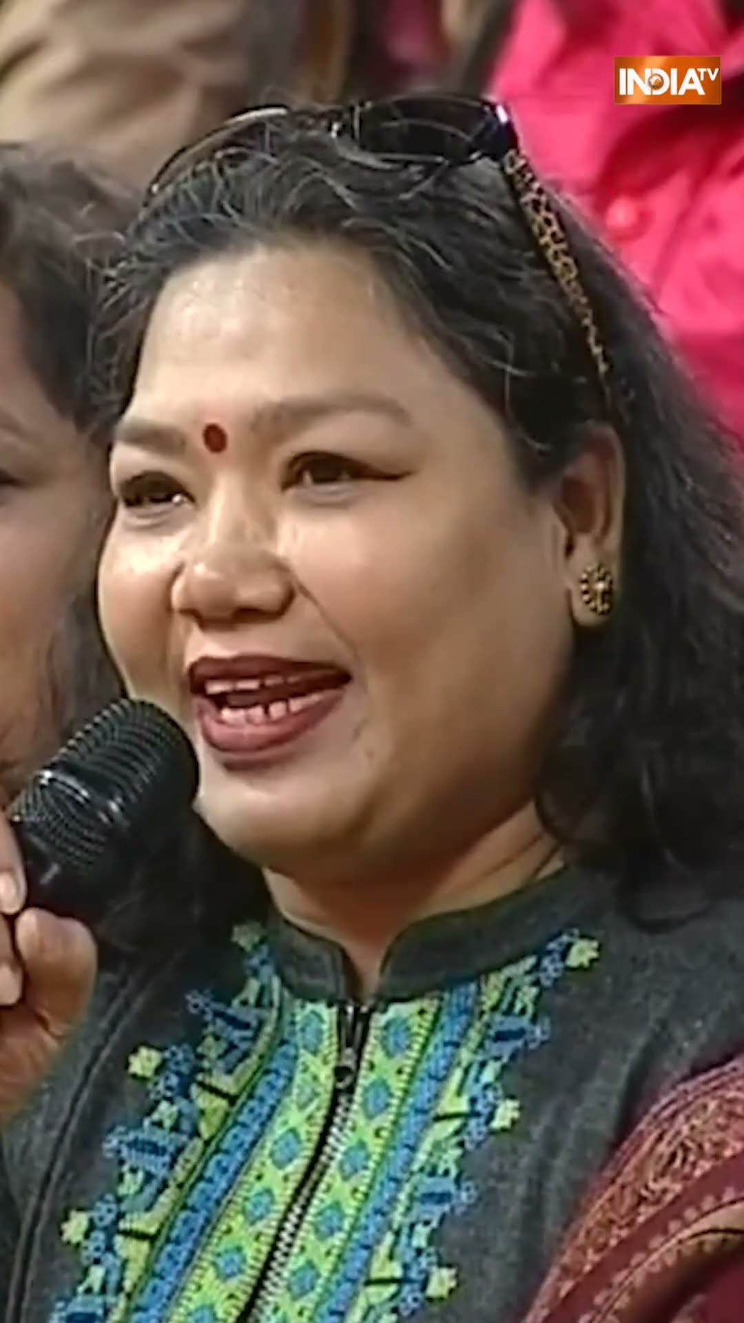 इस महिला का सवाल सुनकर #kumarvishwas हो गए इमोशनल? #aapkiadalat #rajatsharma