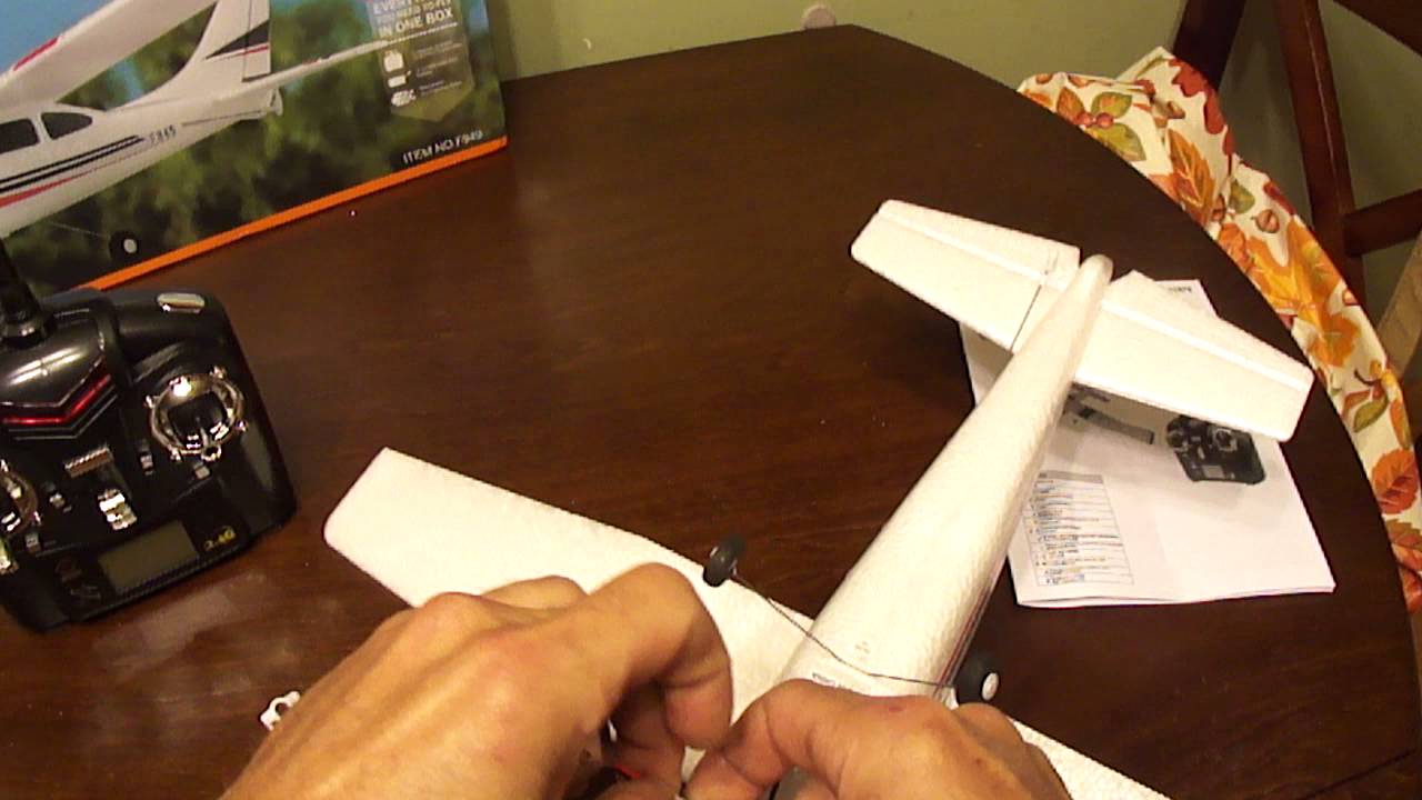 WLToys Cessna182 3ch rc plane from YouTube