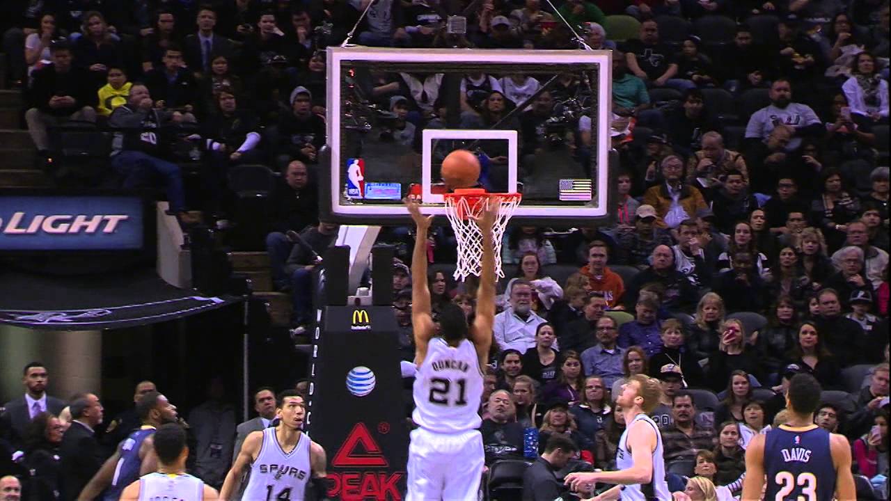 Duncan Becomes 10th All-Time in Rebounds