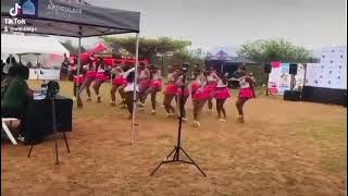 oqhakaza izinto ezimnandi on competition at ka ngcolosi