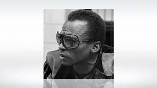 Miles Davis: Intro- MD 1- Something&#39;s On Your Mind - MD 2 (You&#39;re Under Arrest)