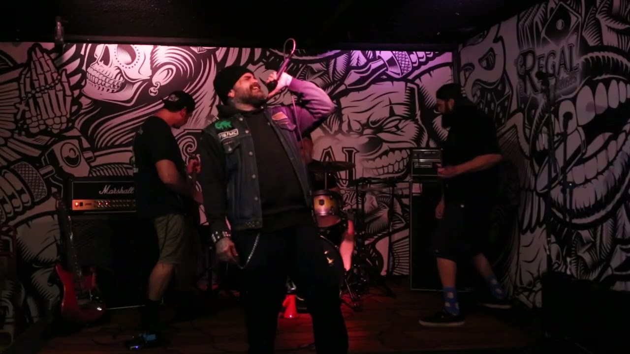 Gorilla Fist Fight at Regal Inn 12/19/2025