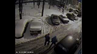 козлы испортили машину(видео с камер наблюдения)(, 2013-01-13T13:07:49.000Z)