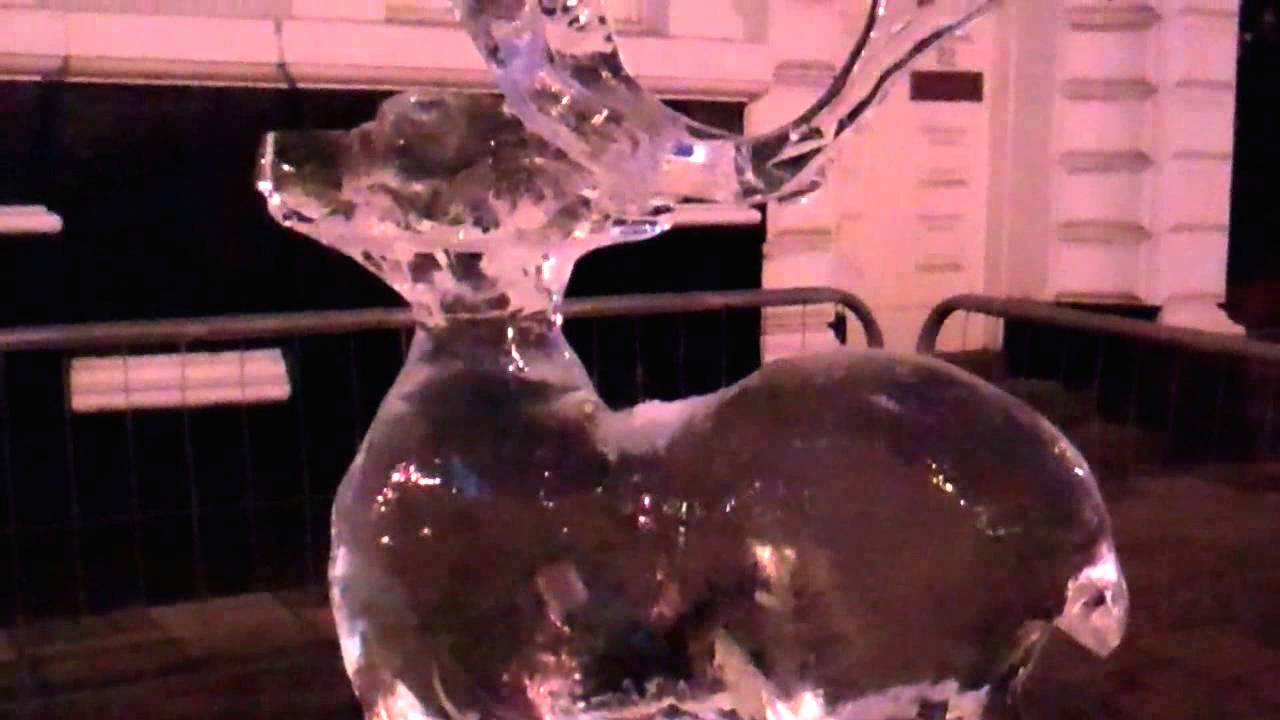 Christmas Deer Ice Sculpture Perth Perthshire Scotland - YouTube