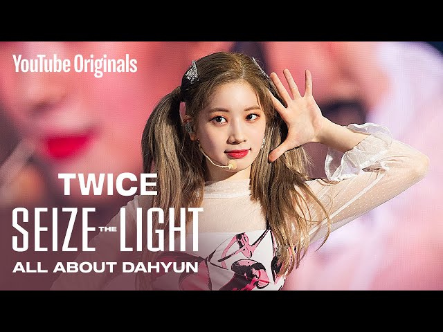 SK on X: All TWICE members with Seize The Light banner (in age order) 😊  #TWICE #트와이스 #SeizetheLight @JYPETWICE  / X