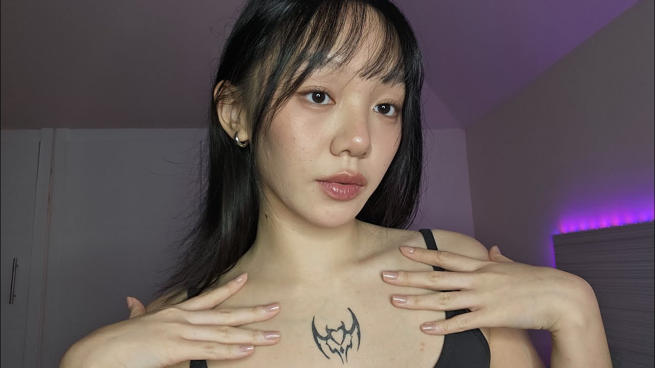 ASMR✒️​mini tattoo tour✒️​+ body triggers (Spit Painting, Skin Rubbing, Fabric Scratching)