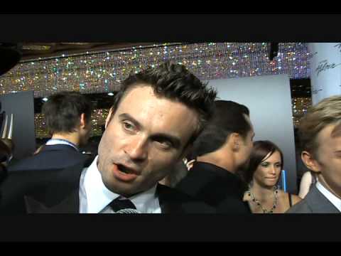 Daniel Goddard Photo 37