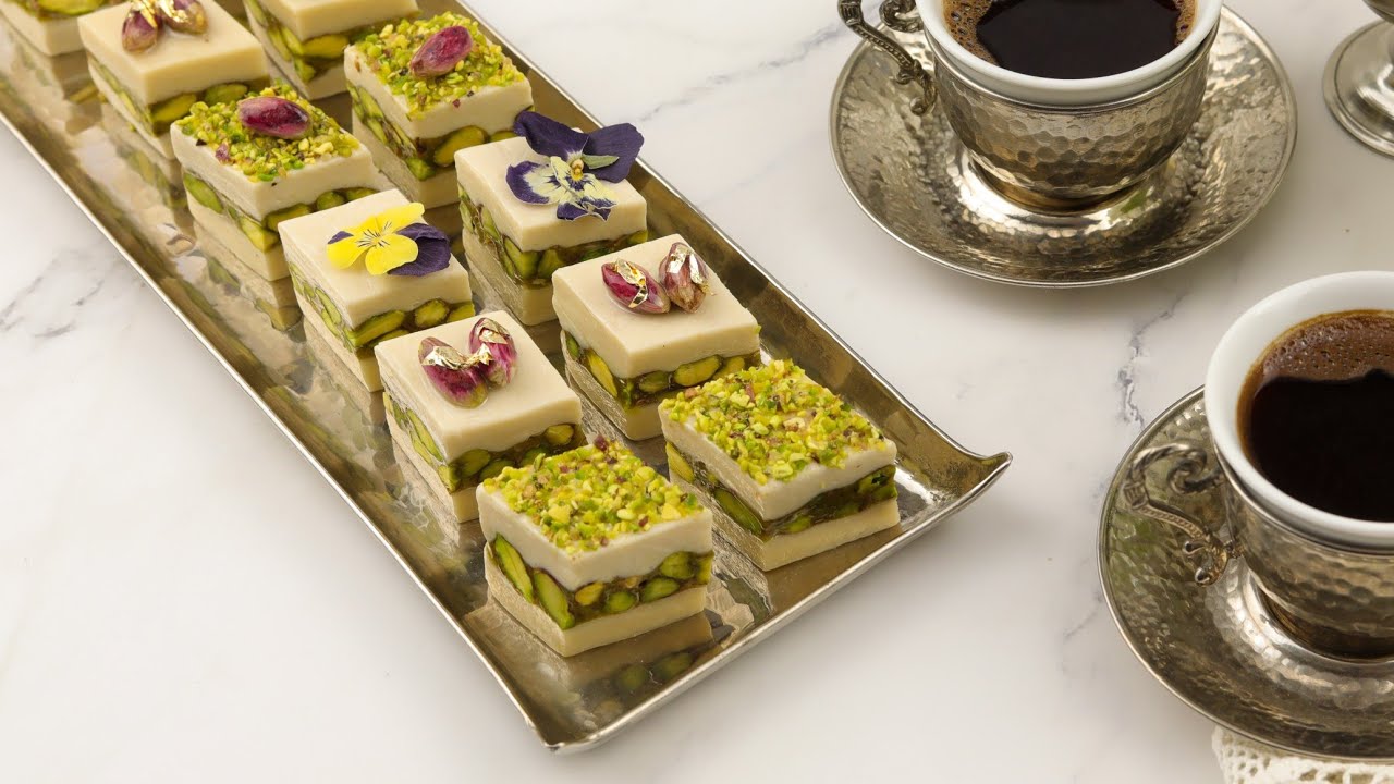 Baklawa bent el bey amande   حلويات تونسية ❤️❤️ بقلاوة بنت الباي باللوز و كل أسرارها