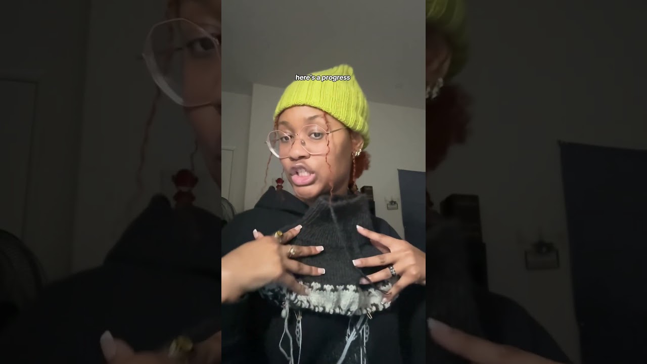 I’ve gotten so much project on my sweater already! 😍 