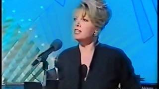 Video thumbnail of "Elaine Paige -Non, Je Ne Regrette Rien -1994"