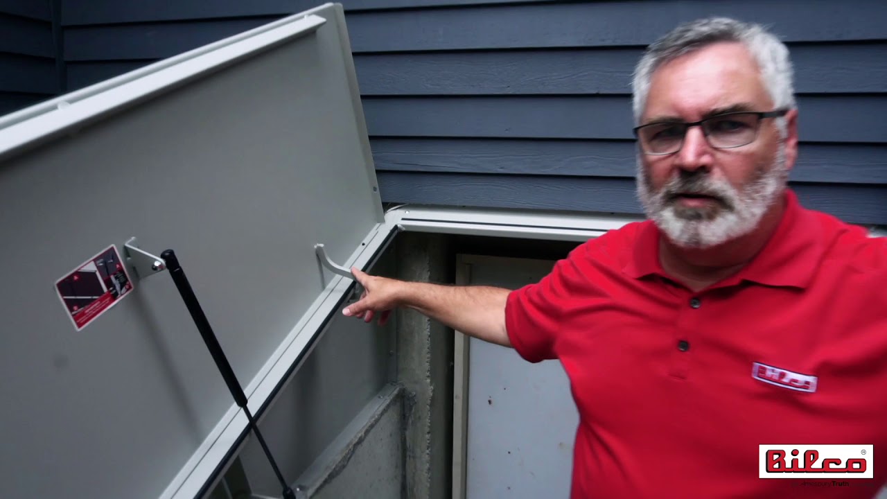 How to Secure a Bulkhead Door