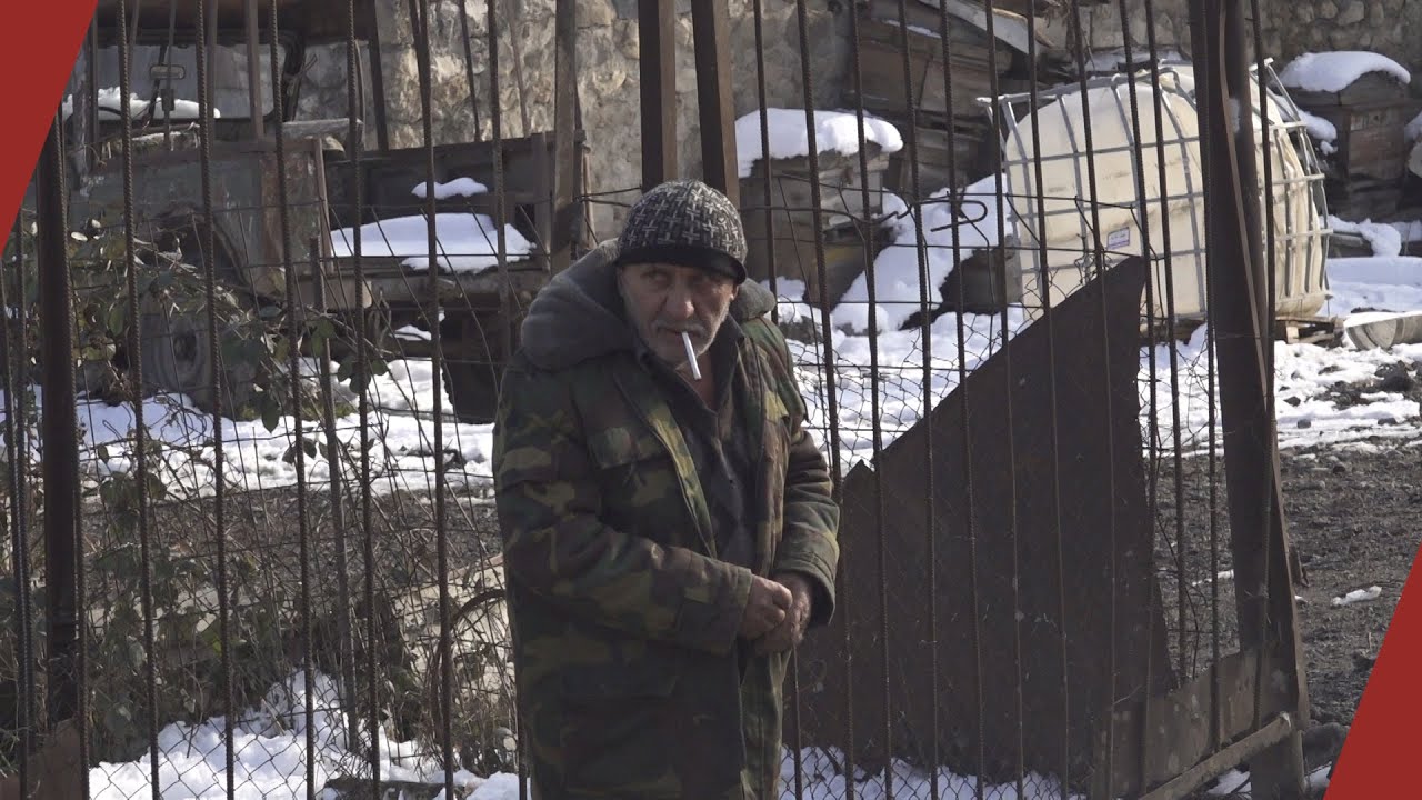 Շուռնուխ․ սահմանը՝ այգու միջով