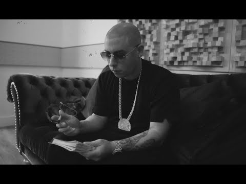 Cosculluela - En El Estudio De Grabación