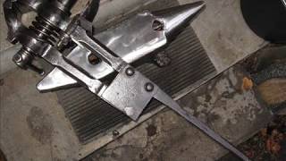 Old Blacksmiths Leg Vice Restoration
