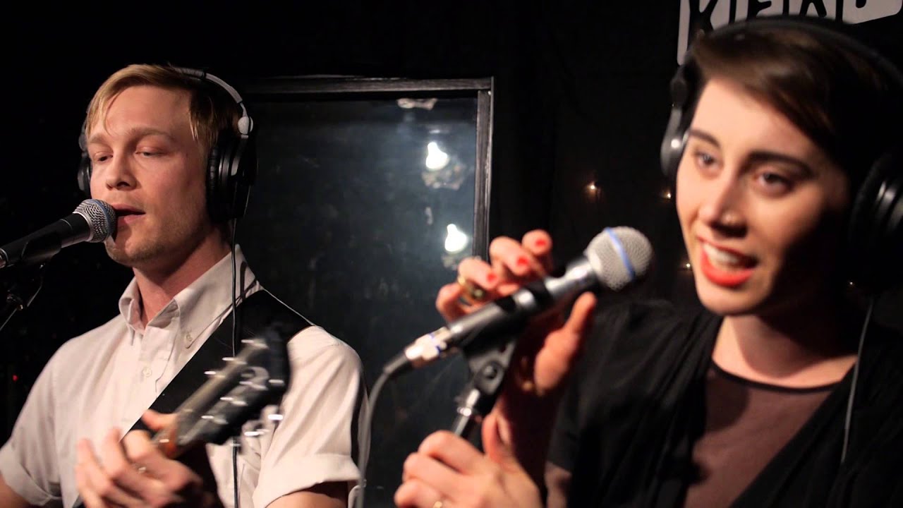 Benjamin Verdoes - Under The Layers (Live on KEXP) adlı videoyu YouTube'da izle Benjamin Verdoes - Under The Layers (Live on KEXP) adlı videoyu YouTube'da izle