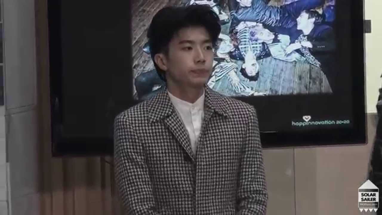 [FANCAM] 141229 삼성의료원 2PM Hands up WOOYOUNG ver.