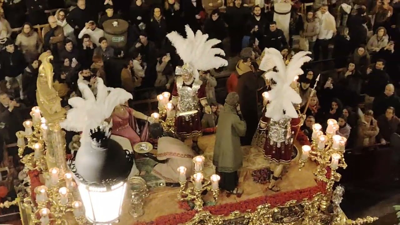CRISTO DE LA SENTENCIA (HERMANDAD DE LA MACARENA) EN LA AVENIDA. MADRUGÁ DE 2025 EN SEVILLA