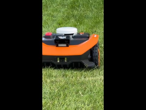 This Robot Mower Makes Patterns 🤯