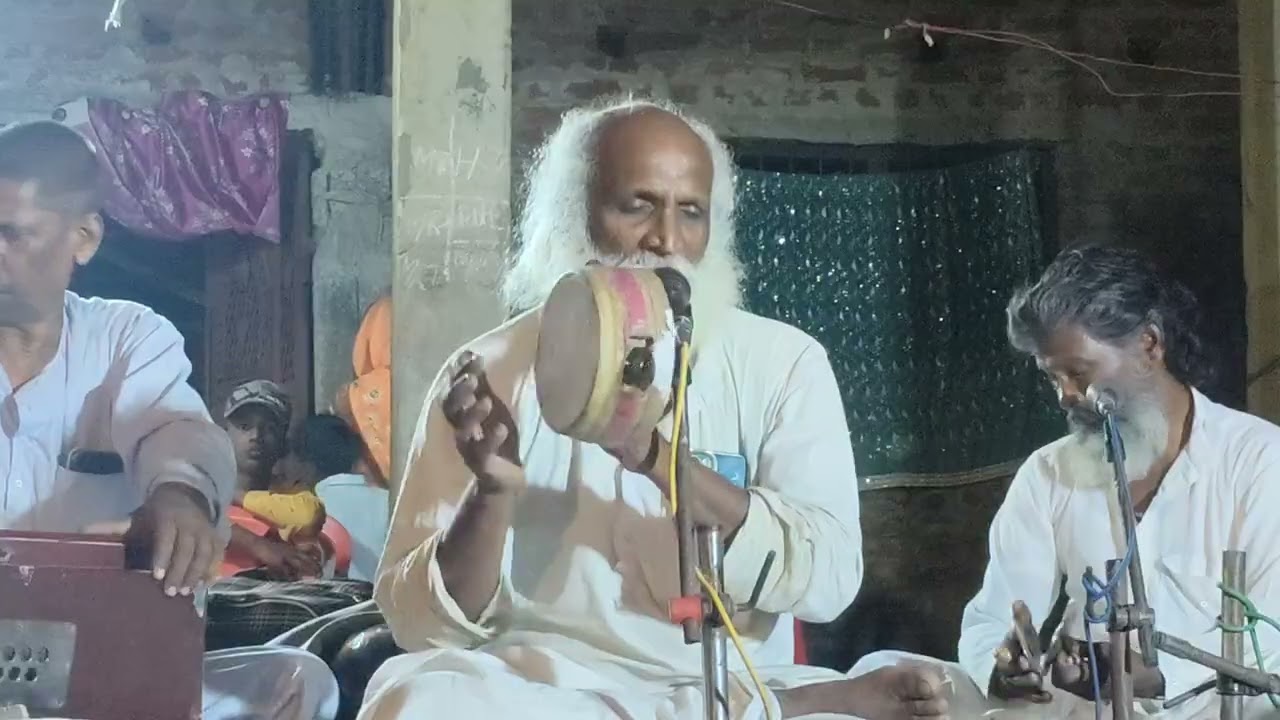 April 13, 2025 बहुत ही सुन्दर बैरागी बजते गाते हुए साधु बाबा