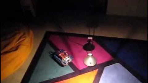 Light-Seeking Robot.wmv