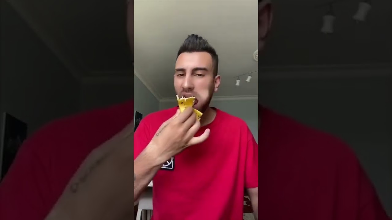 I Tried Blowing Smoke Using Only A Banana & Ice..