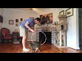 Abyssinian cat does tricks. の動画、YouTube動画。