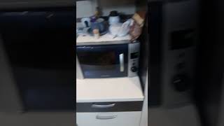 Kako Zatvoriti Plavosivu Mikrovalnu Penicu