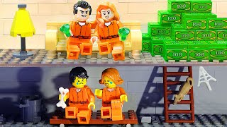 RICH COUPLE VS BROKE COUPLE IN PRISON | Great Escape from Jail | LEGO Land