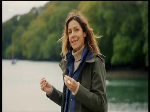 Julia Bradbury in Cornwall - YouTube
