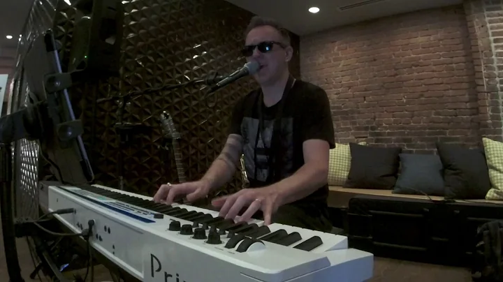 Casey Kavanagh live at Hotel Vandivort