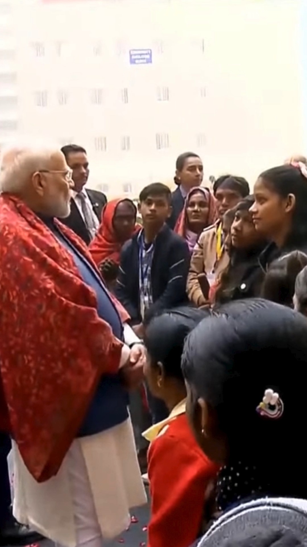 PM Modi visits Swabhiman Flats and interacts with beneficiaries in New Delhi | #shorts