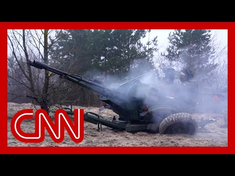 Watch Ukrainian troops prepare for looming Russian offensive