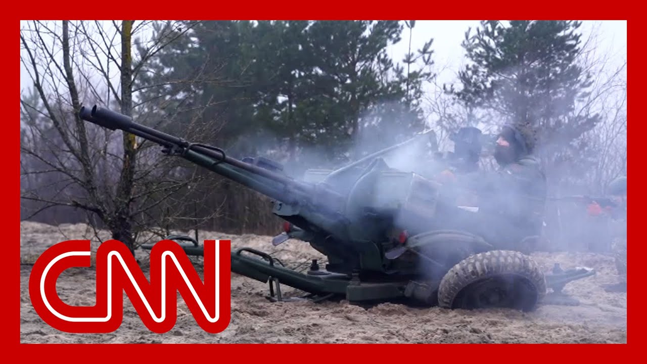 ⁣Watch Ukrainian troops prepare for looming Russian offensive