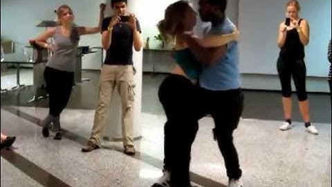 Leonardo & Layssa demo 1 at Helsinki zouk festival 2012